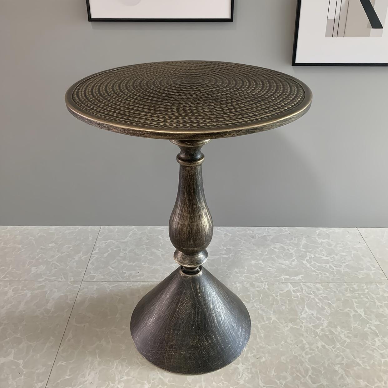 Table basse vintage, Table basse de salon, Table d'appoint de style français, Table basse de style milieu de siècle, Petite table ronde vintage, Table de chevet artistique
Ouvrir dans un nouvel onglet.